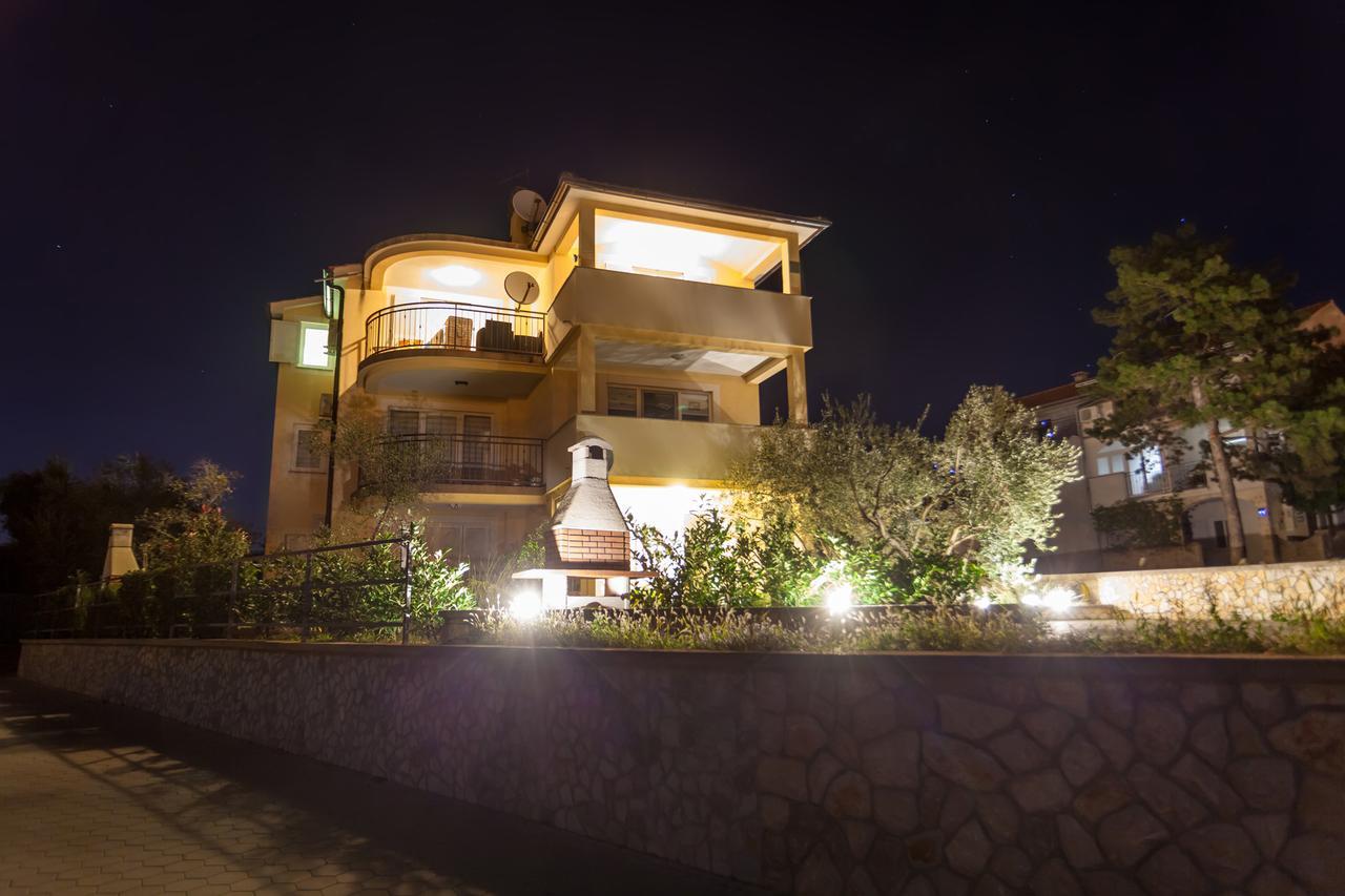 Apartment Ivana 2435 Malinska Ngoại thất bức ảnh
